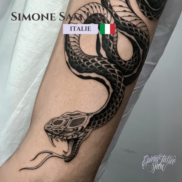 Simone Sam Ink - inchiostro rosso tattoo - Italie - 1