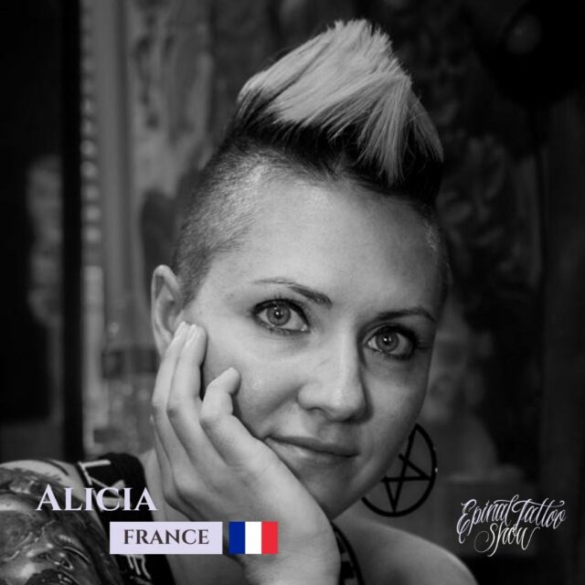 Alicia -Black Horns - France (4)